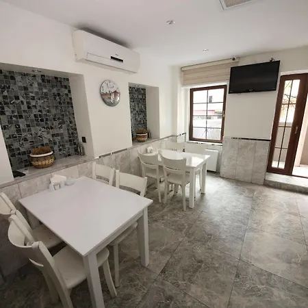 My Nevizadem Oda ve Kahvaltı 3*