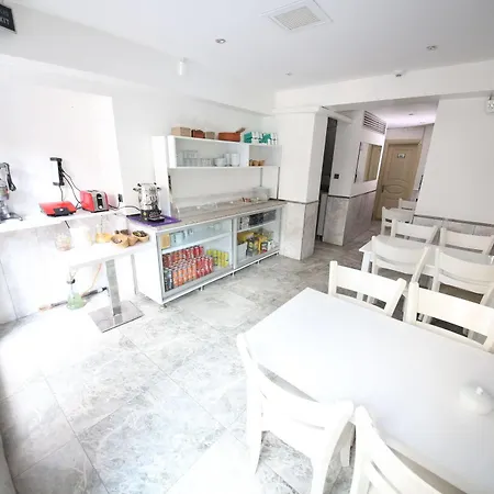 My Nevizadem Bed & Breakfast